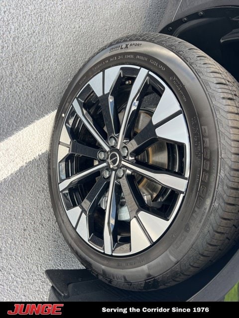 2026 Volvo XC60 Plus - Photo 18
