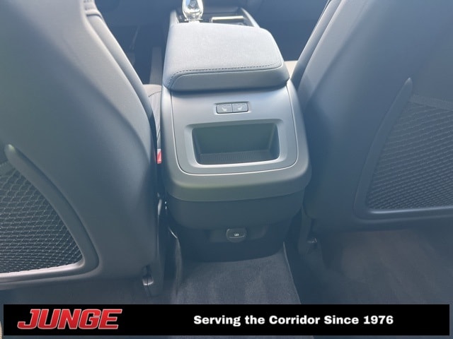 2026 Volvo XC60 Plus - Photo 12