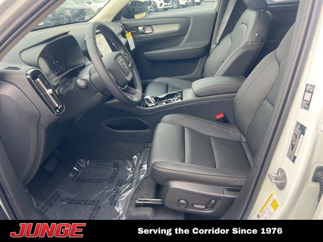 2026 Volvo XC40 Ultra - Photo 9