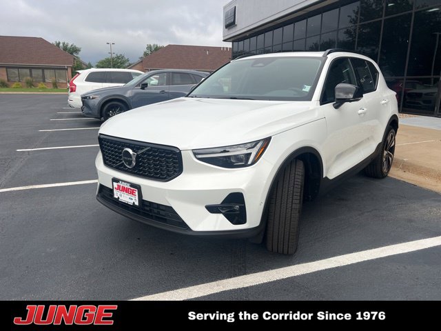 2026 Volvo XC40 Ultra - Photo 3