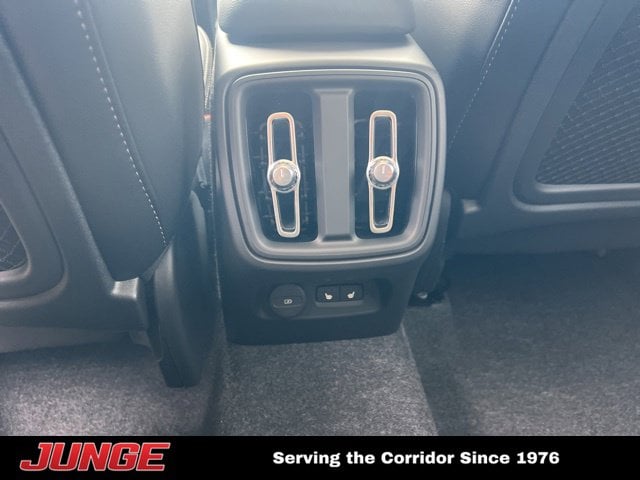 2026 Volvo XC40 Ultra - Photo 11