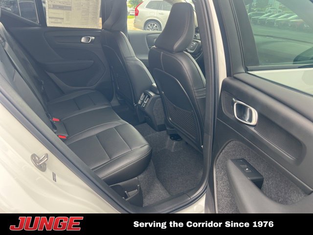 2026 Volvo XC40 Ultra - Photo 16