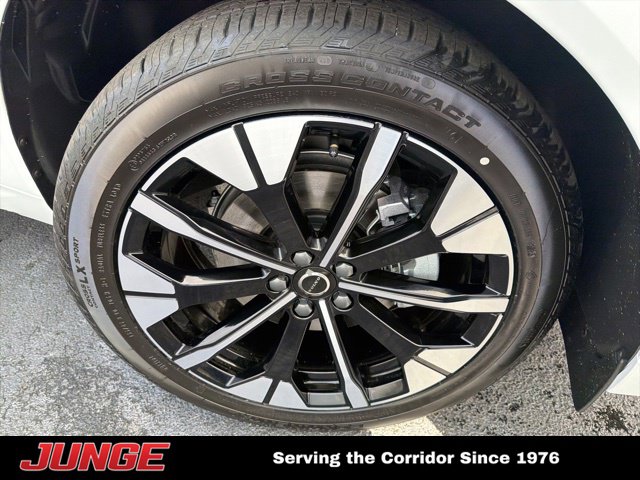 2026 Volvo XC60 Plus - Photo 19