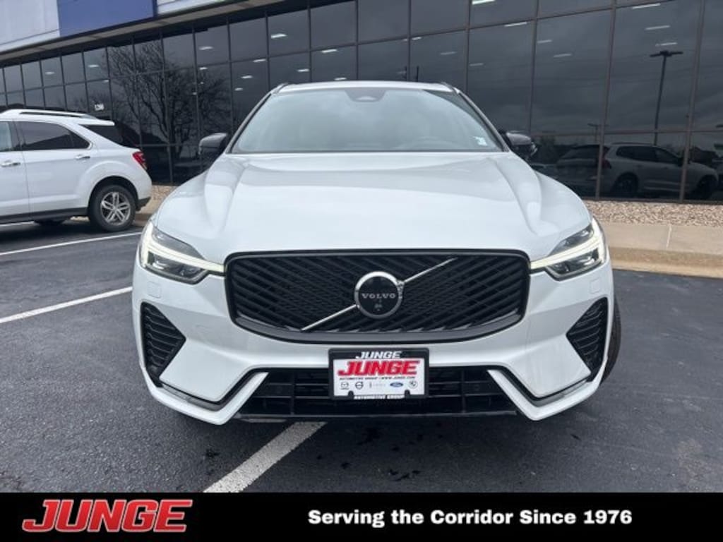 New 2026 Volvo XC60 B5 Plus SUV