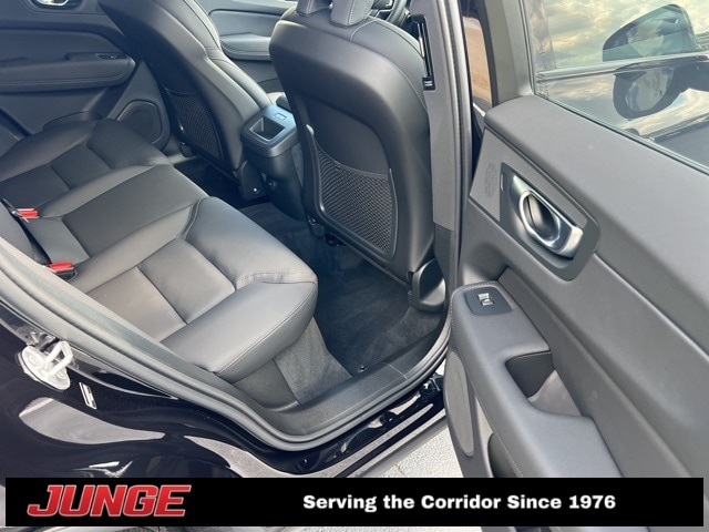 2026 Volvo XC60 Plus - Photo 15