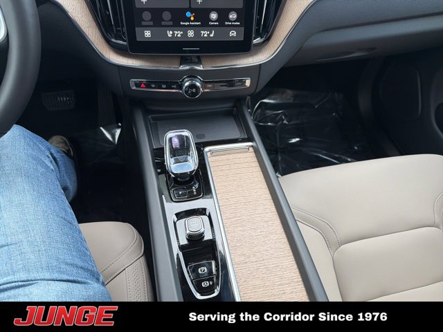 2026 Volvo XC60 Plus - Photo 7
