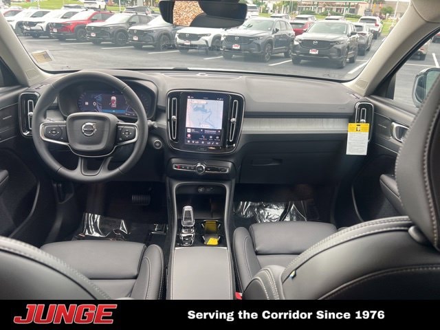 2026 Volvo XC40 Ultra - Photo 12