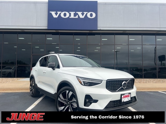 2026 Volvo XC40