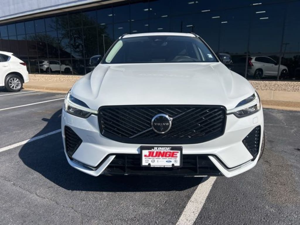 New 2026 Volvo XC60 B5 Plus SUV