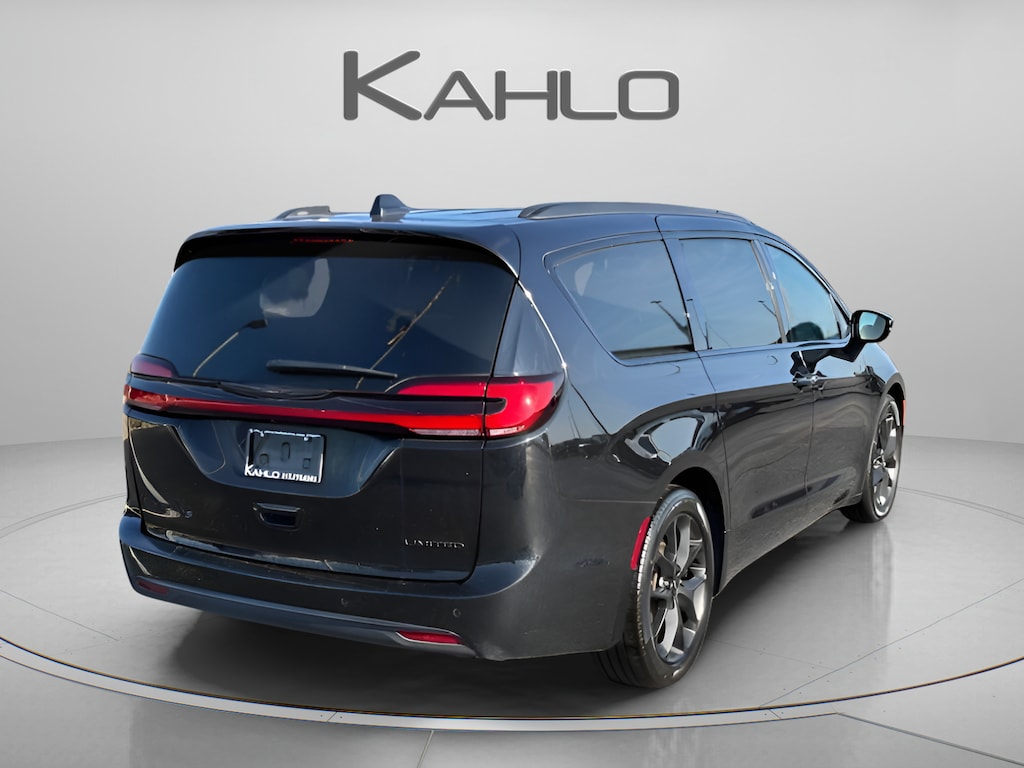 Used 2025 Chrysler Pacifica Limited Van Passenger Van
