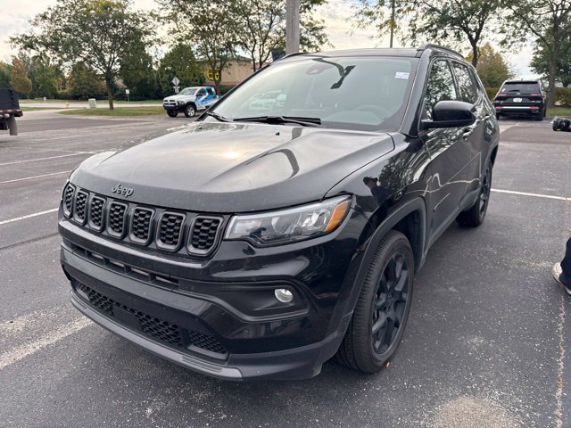Used 2025 Jeep Compass Latitude SUV