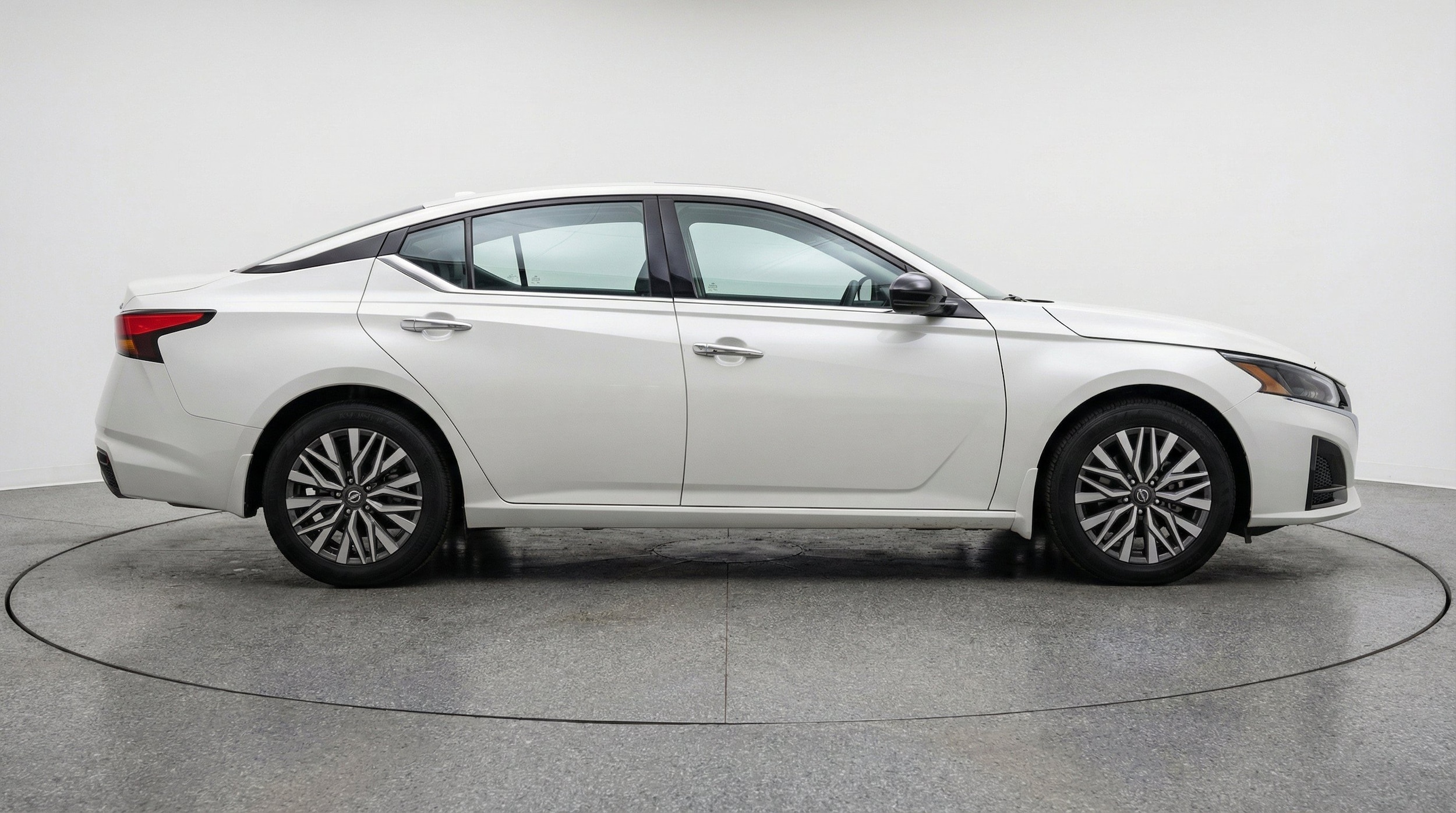 Thumbnail: 2025 Nissan Altima - 10