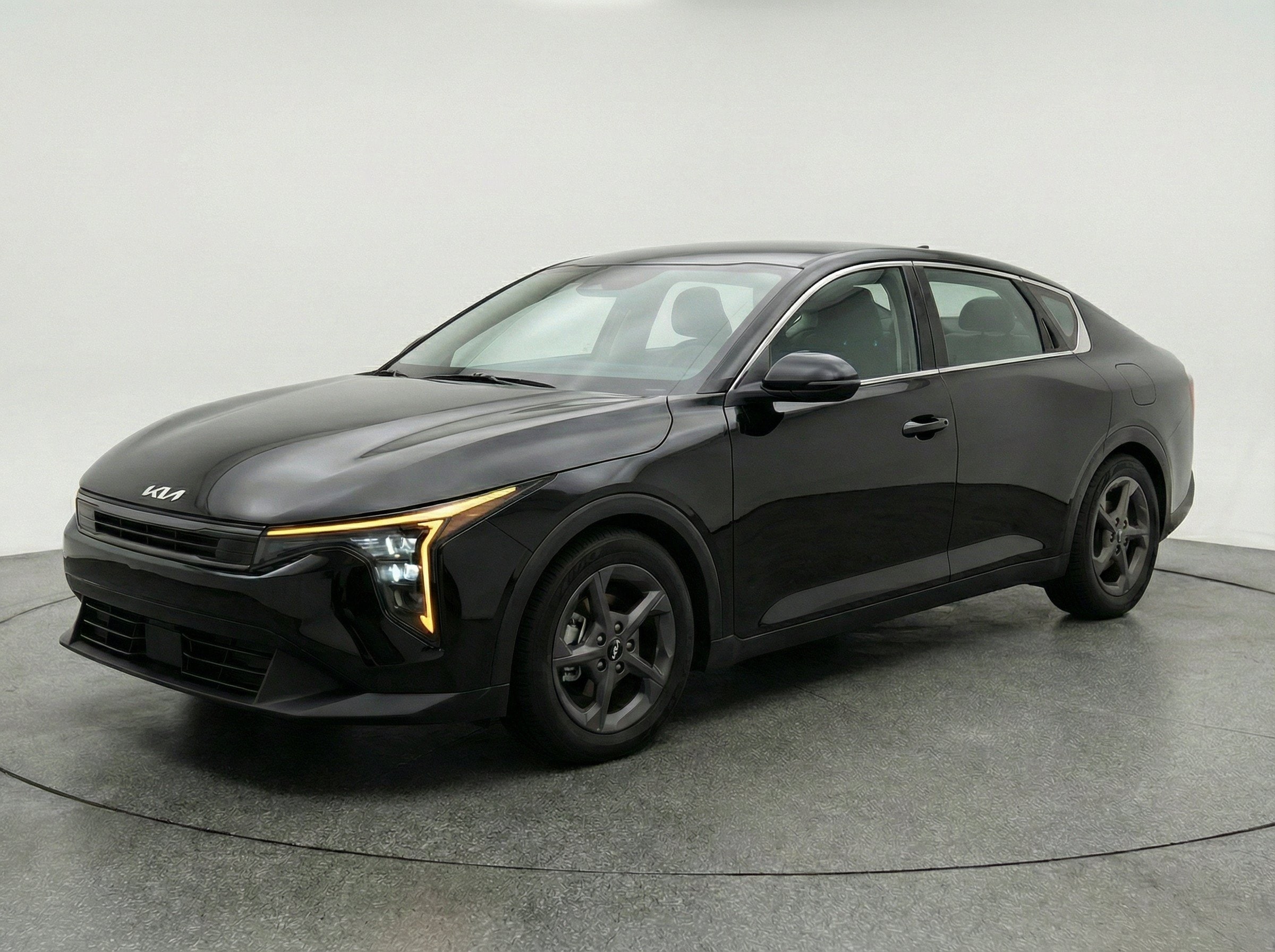 Thumbnail: 2025 Kia K4 - 3