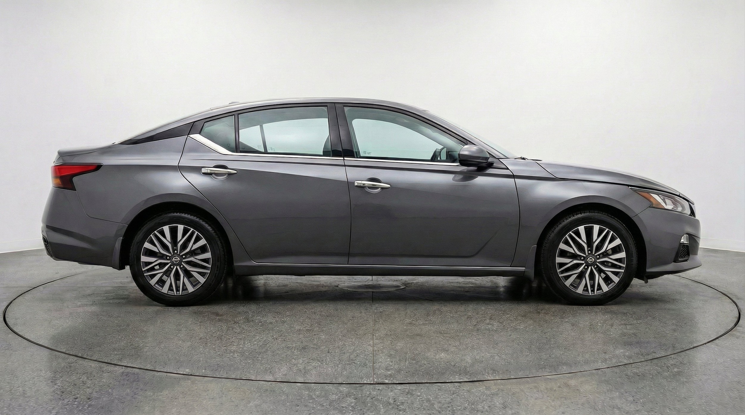 Thumbnail: 2025 Nissan Altima - 10