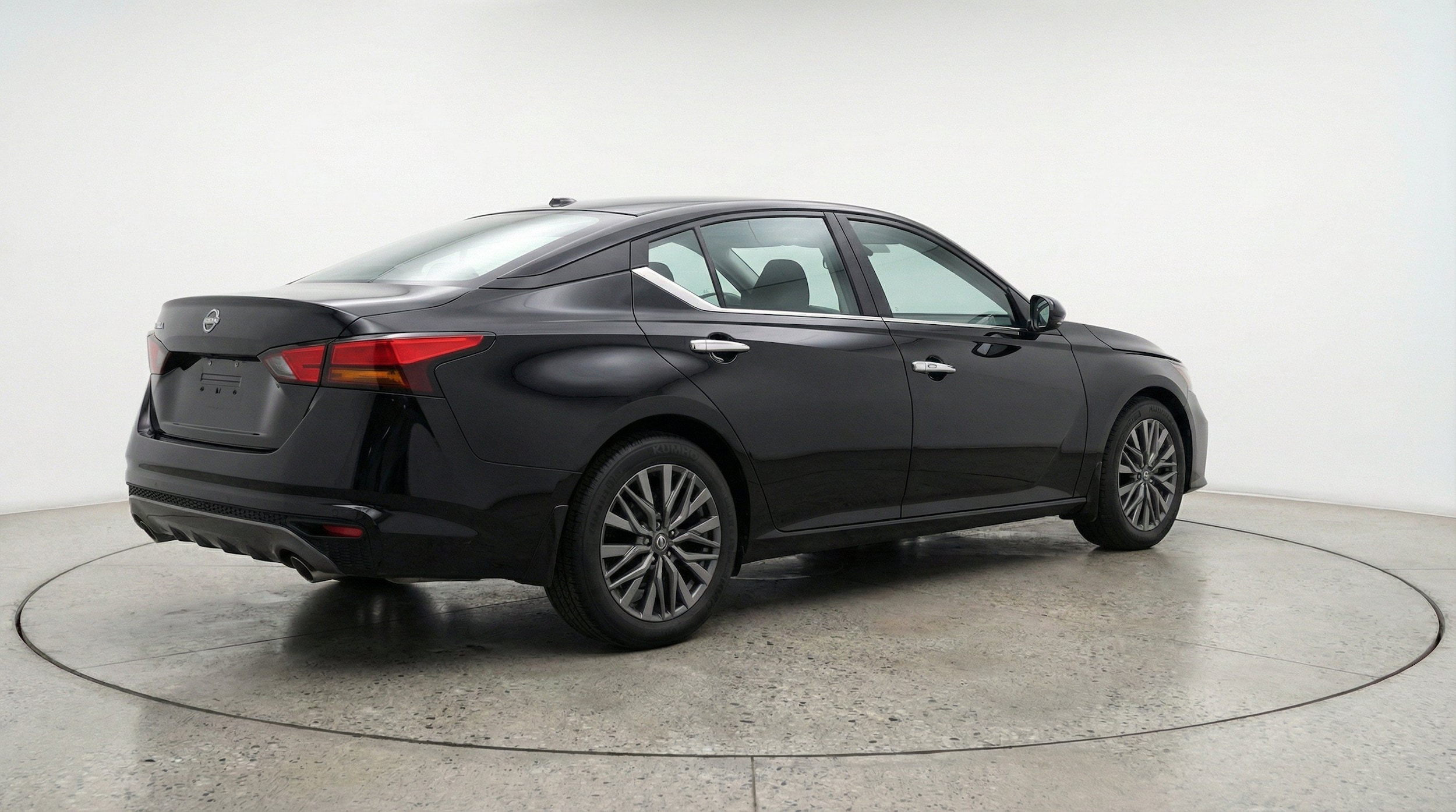Thumbnail: 2025 Nissan Altima - 9