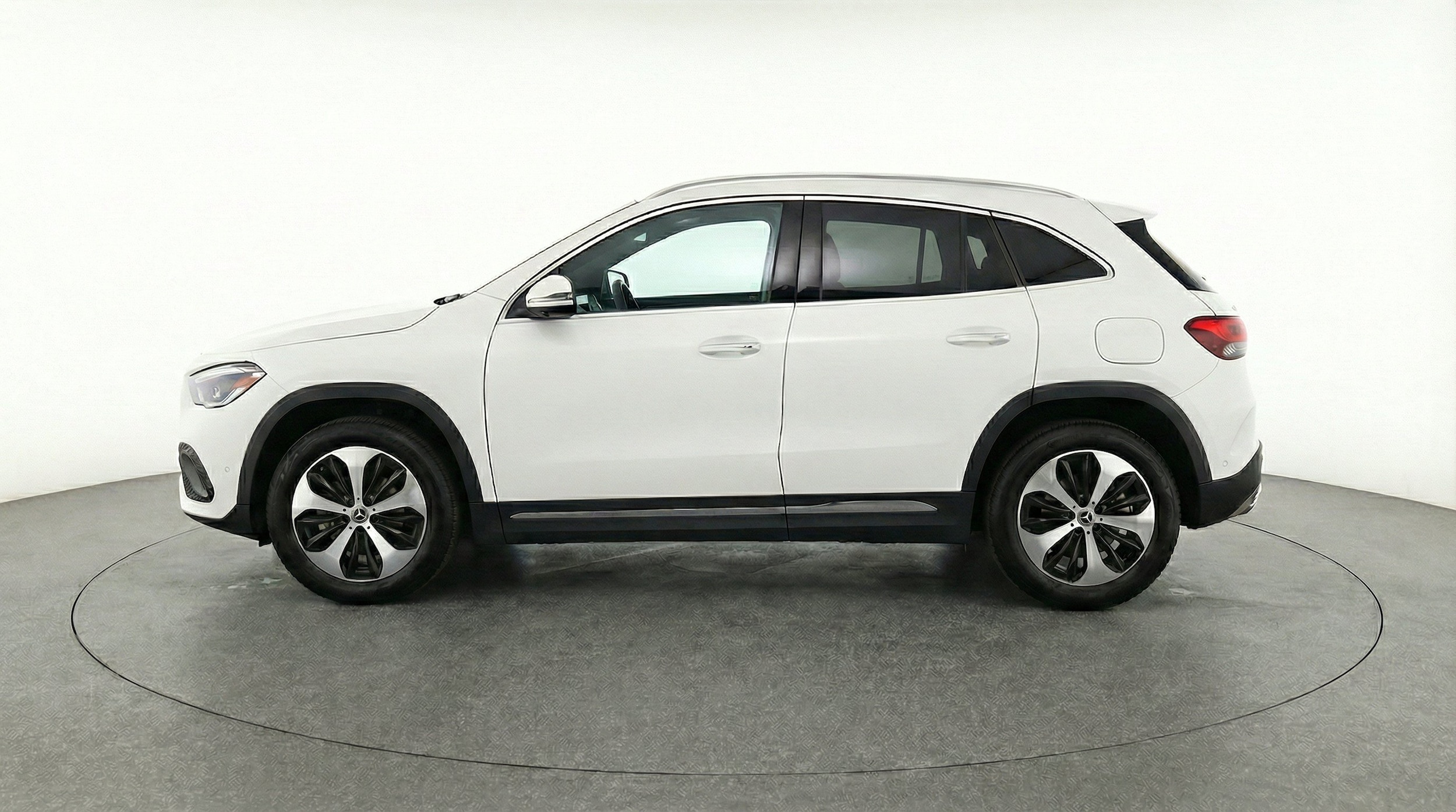 Thumbnail: 2025 Mercedes-Benz GLA - 5