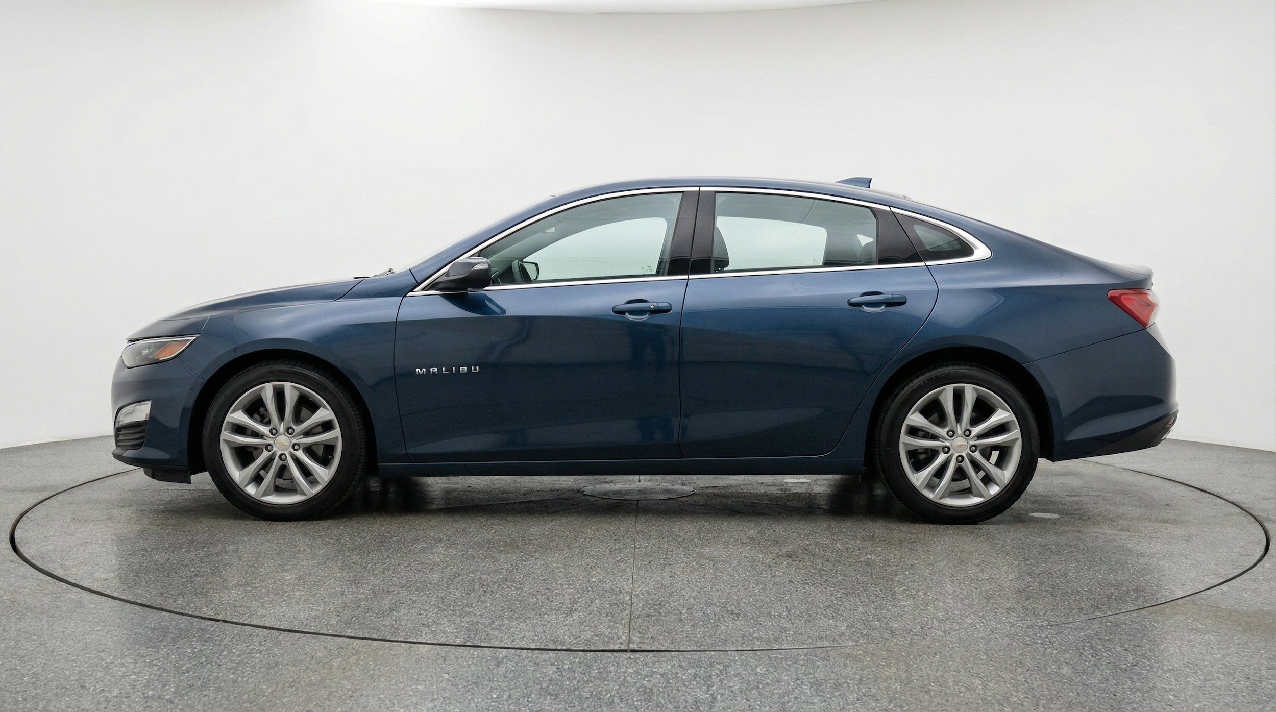 Thumbnail: 2024 Chevrolet Malibu - 5