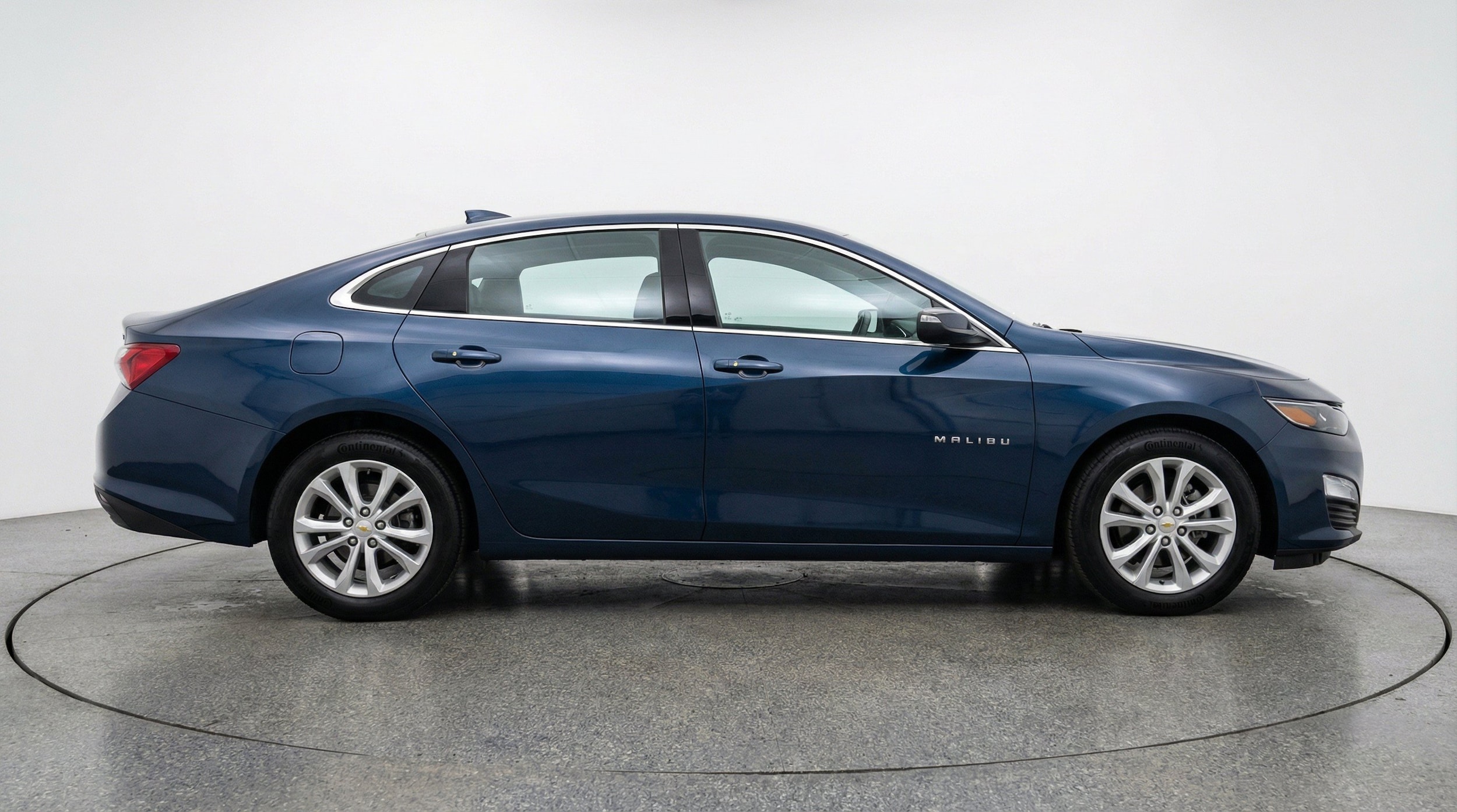 Thumbnail: 2024 Chevrolet Malibu - 10