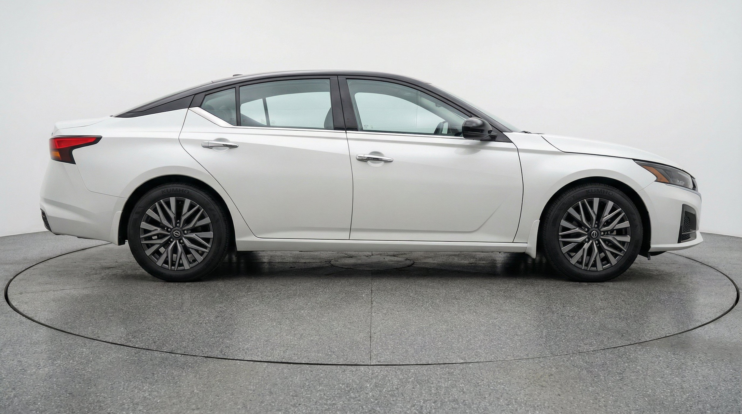 Thumbnail: 2025 Nissan Altima - 10