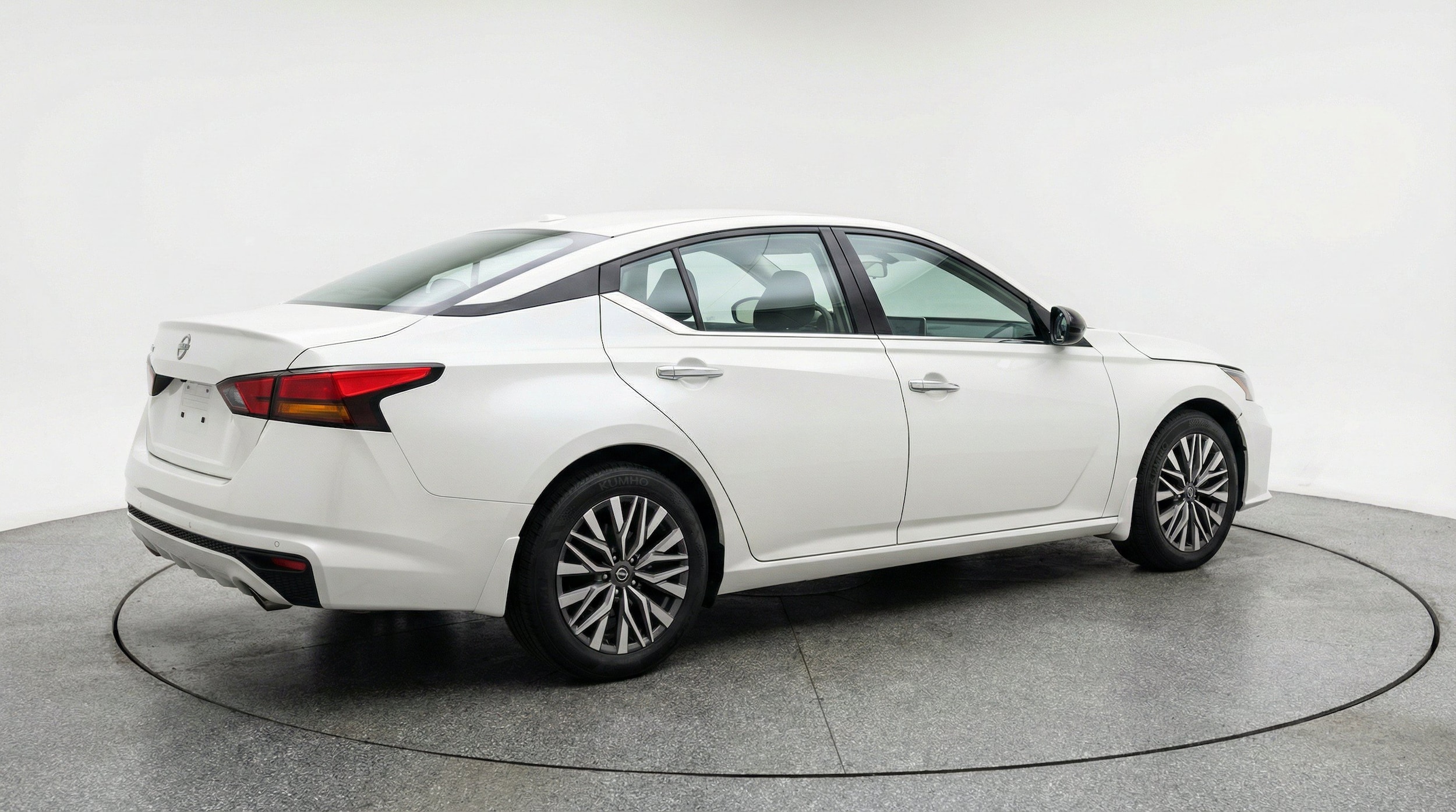 Thumbnail: 2025 Nissan Altima - 9