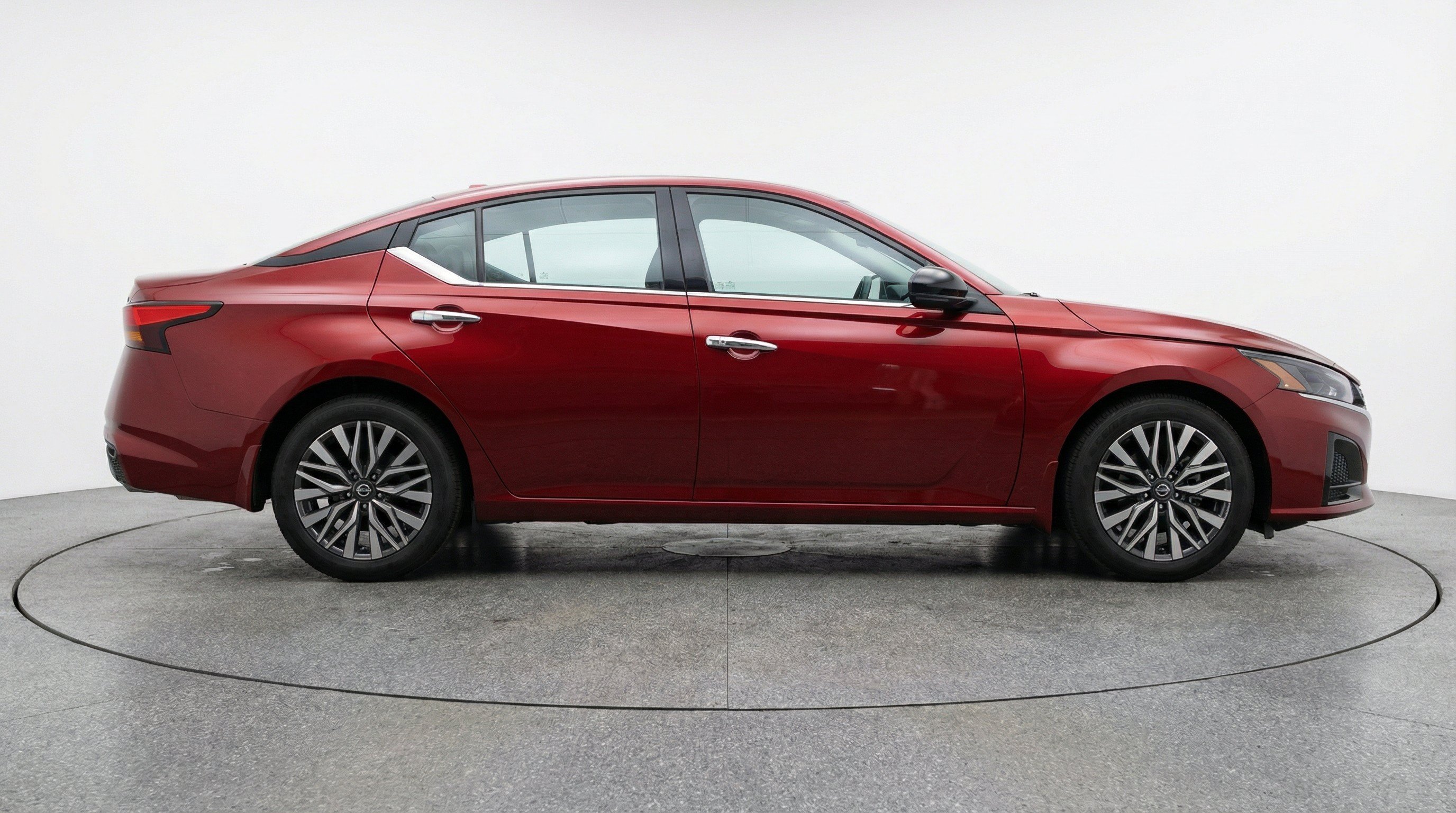 Thumbnail: 2025 Nissan Altima - 10