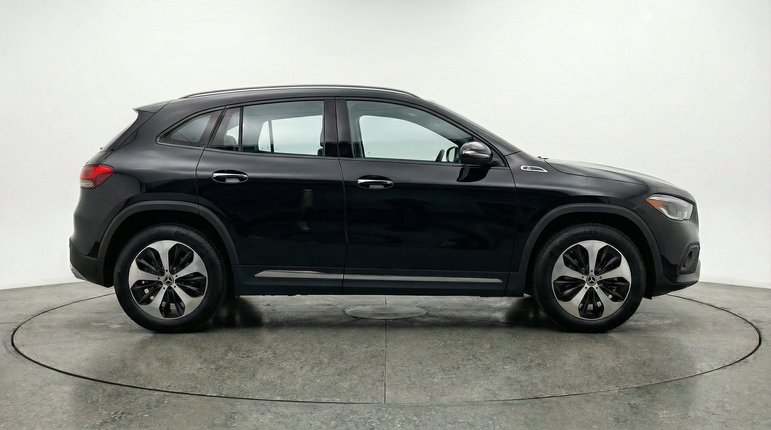 Thumbnail: 2025 Mercedes-Benz GLA - 10