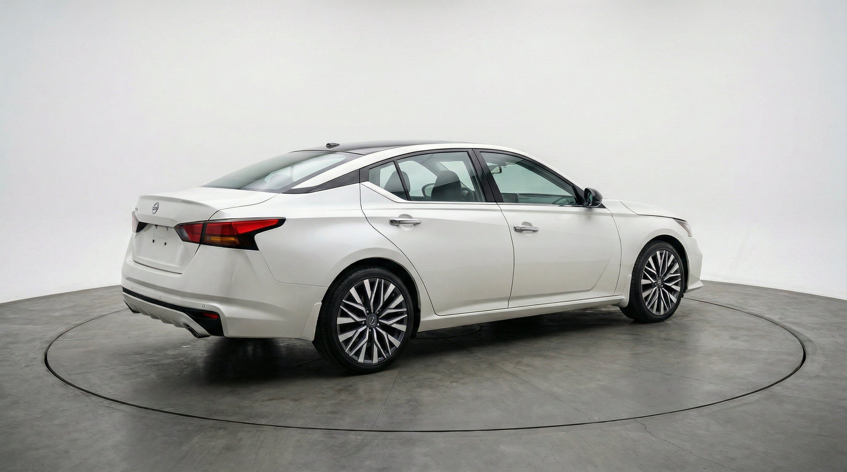 Thumbnail: 2025 Nissan Altima - 9