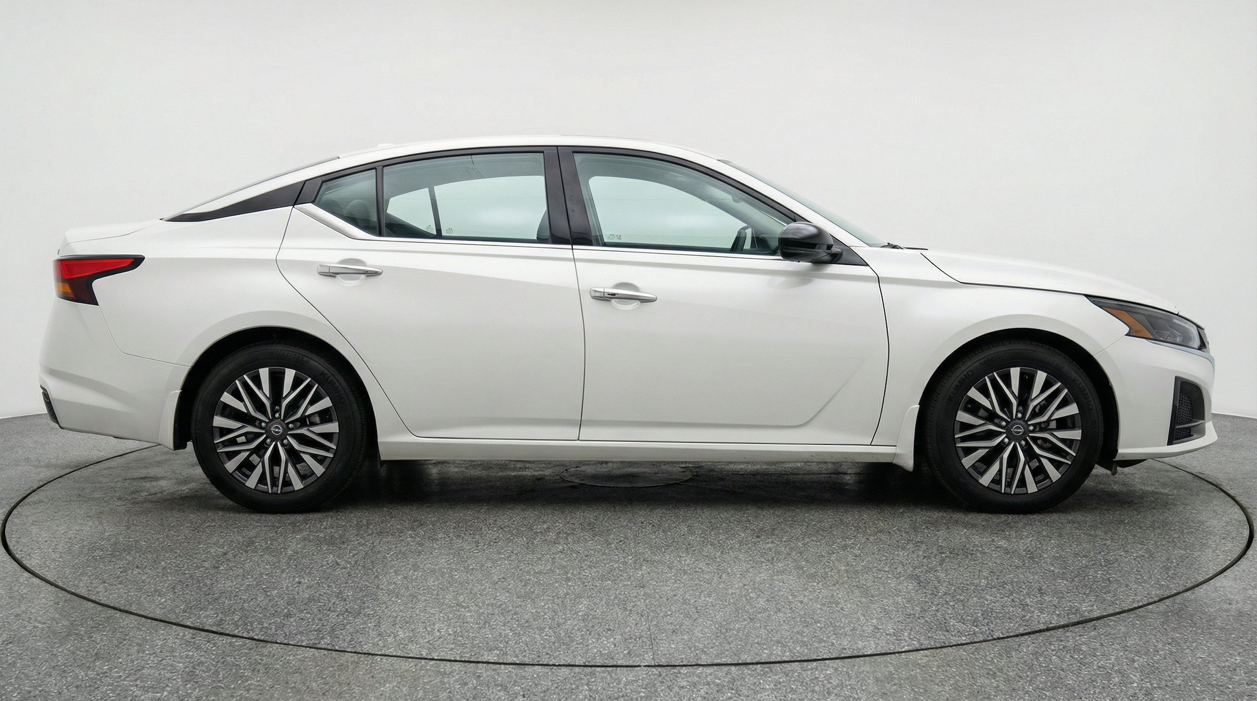 Thumbnail: 2025 Nissan Altima - 10