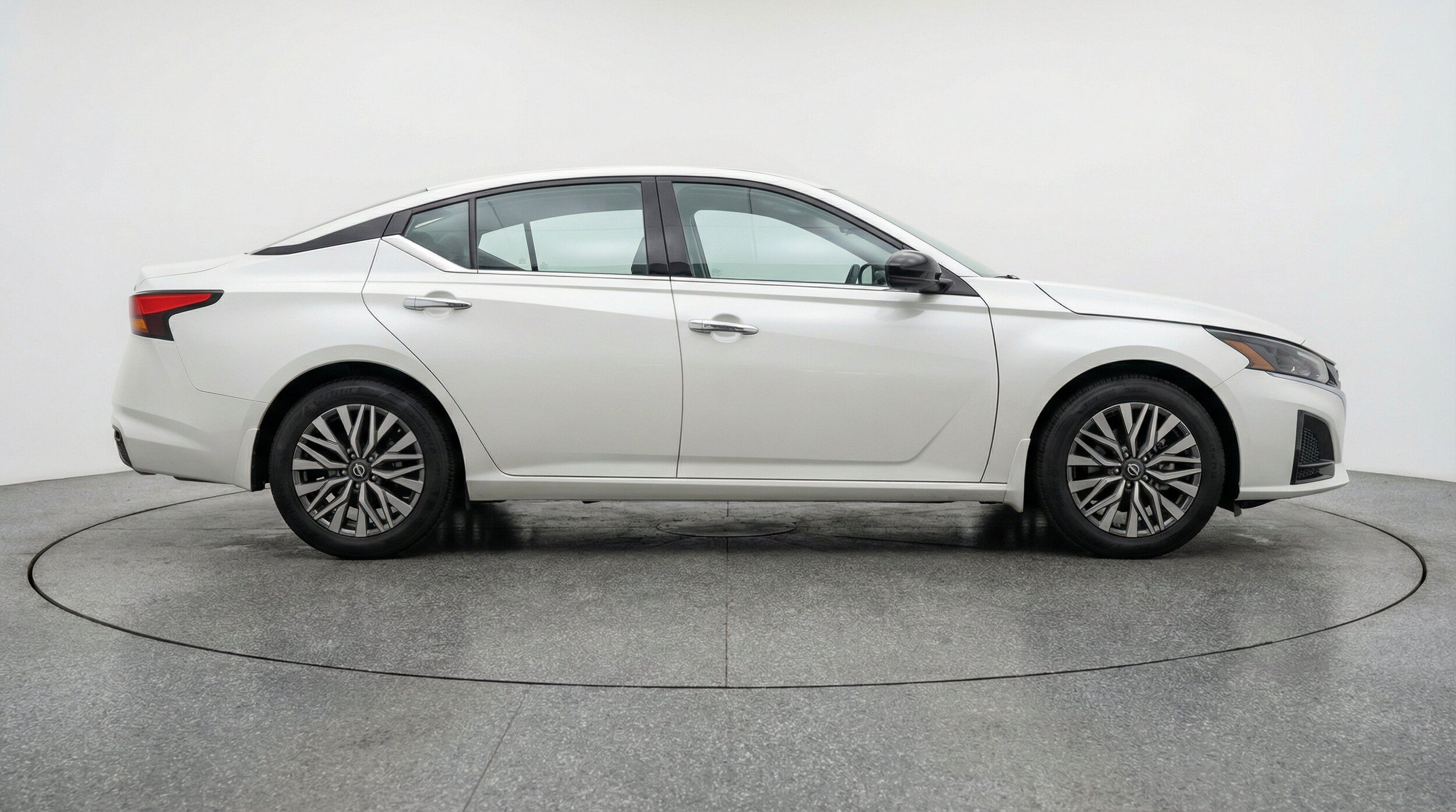 Thumbnail: 2025 Nissan Altima - 10