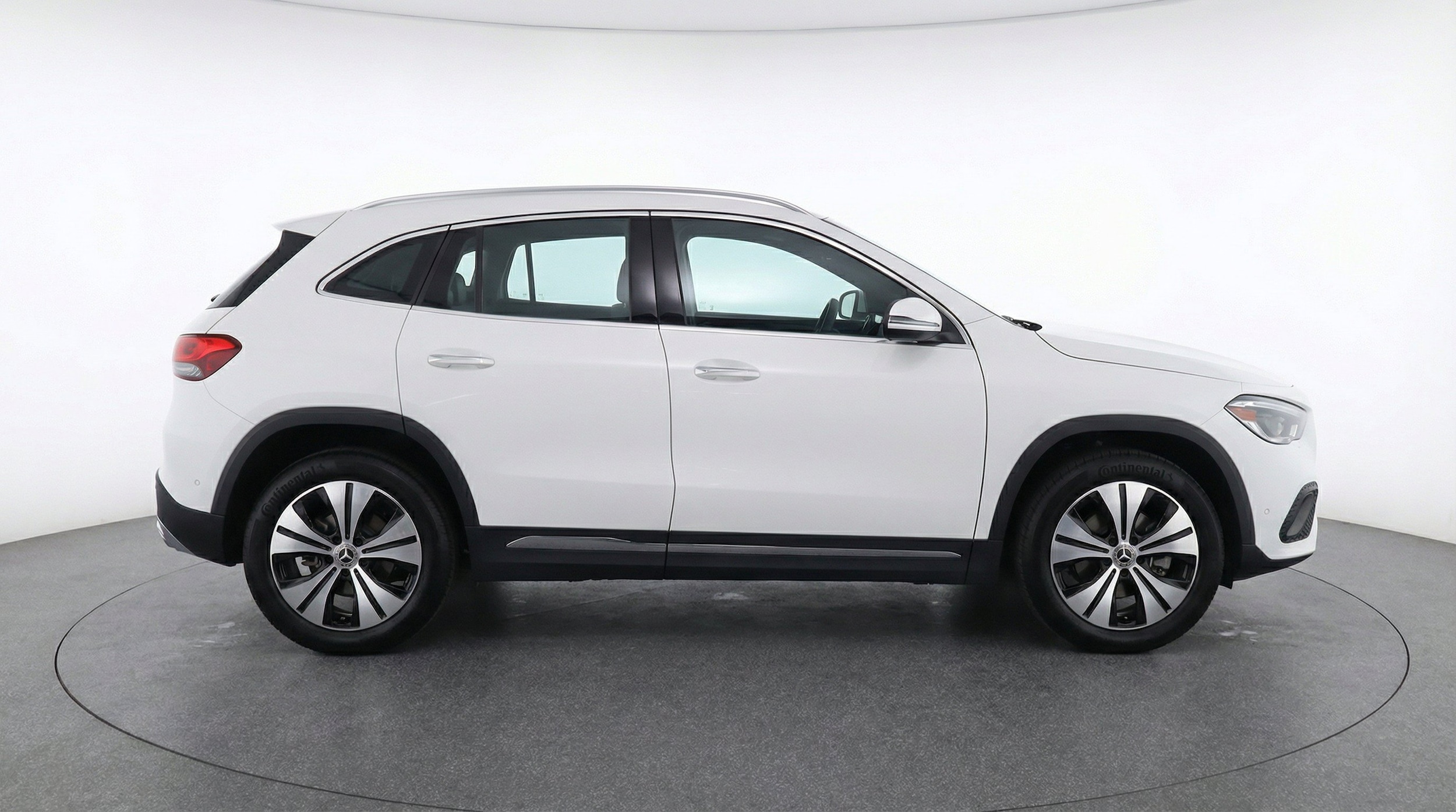 Thumbnail: 2025 Mercedes-Benz GLA - 10