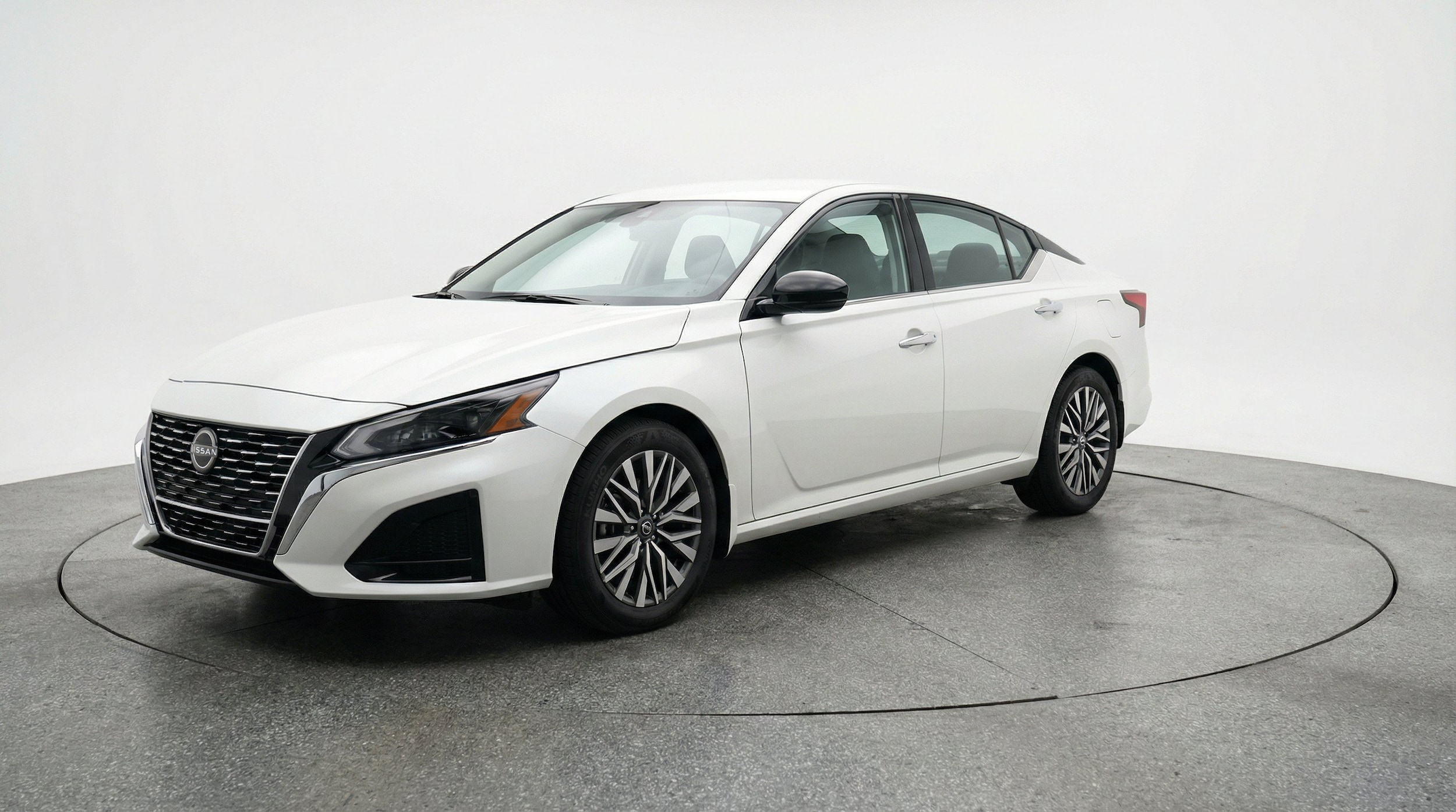 Thumbnail: 2025 Nissan Altima - 3