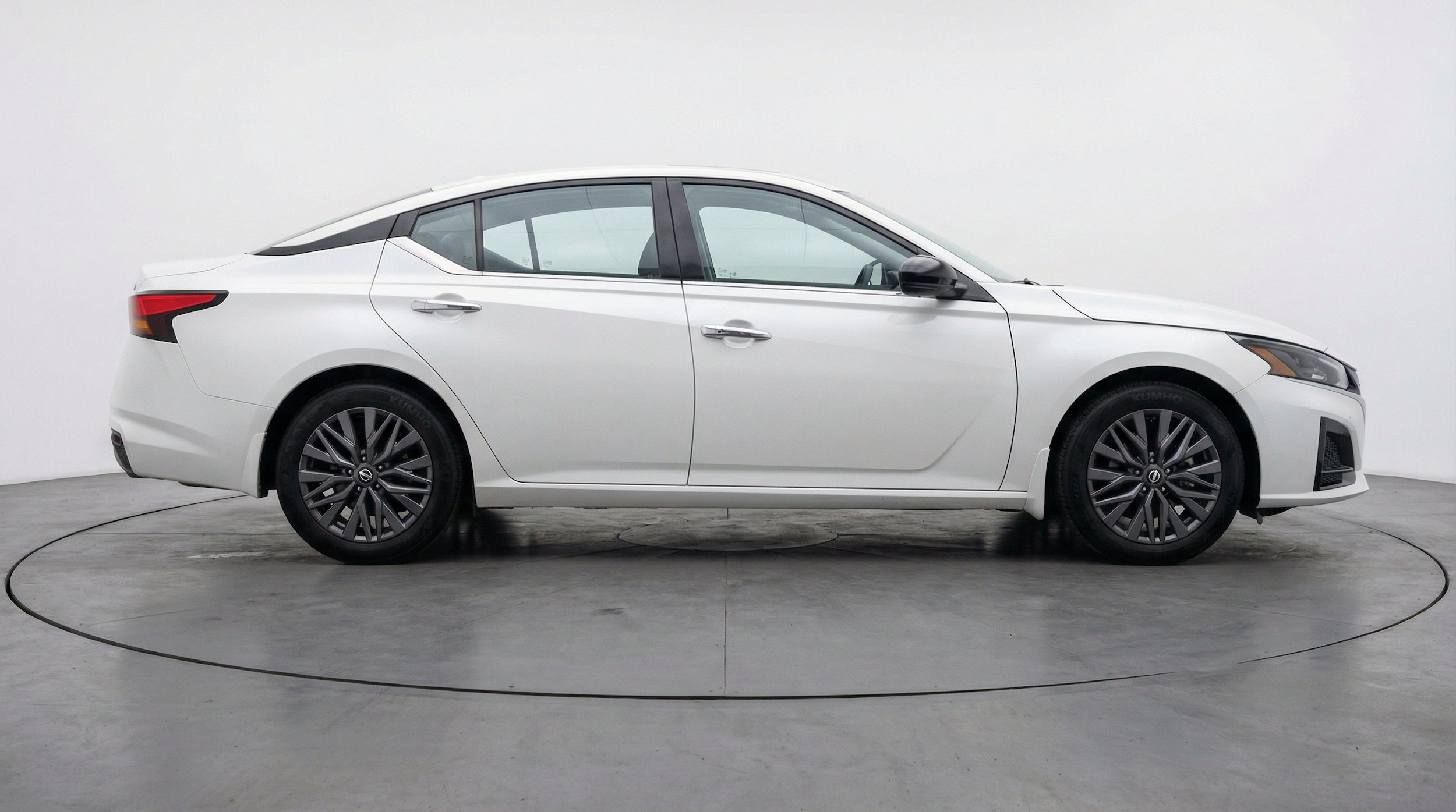 Thumbnail: 2025 Nissan Altima - 10