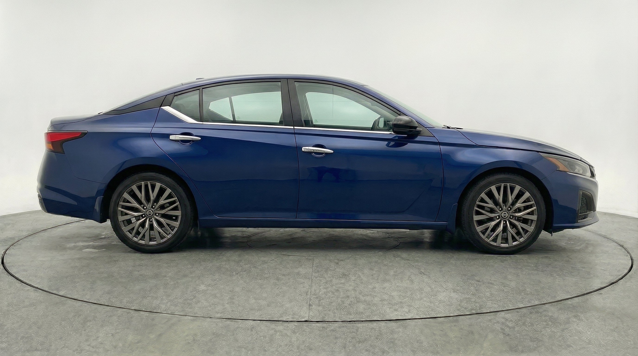 Thumbnail: 2025 Nissan Altima - 10