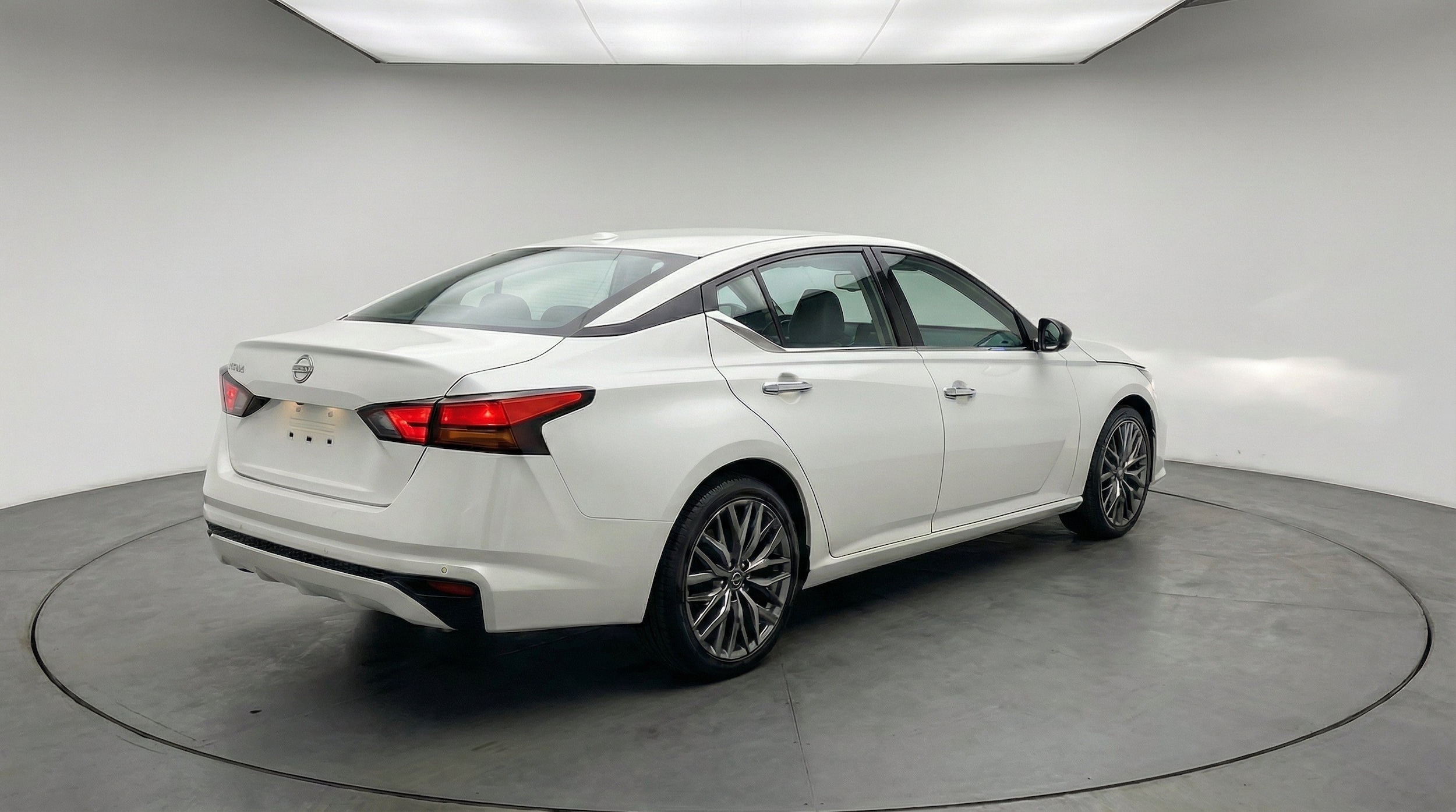 Thumbnail: 2025 Nissan Altima - 9