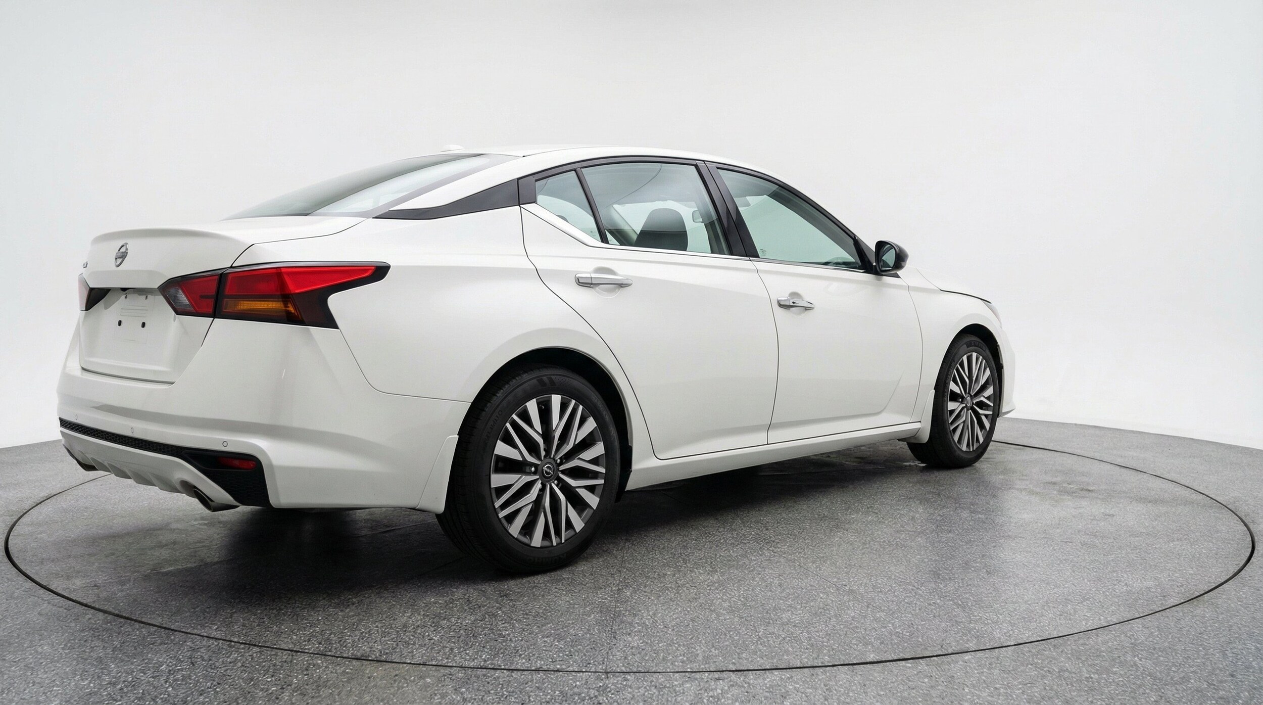 Thumbnail: 2025 Nissan Altima - 9