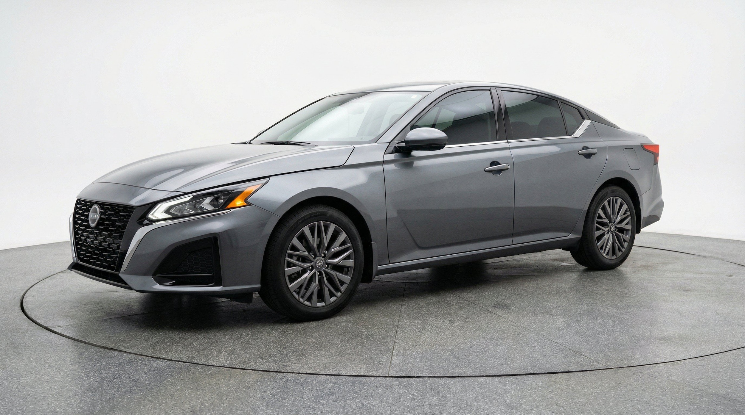 Thumbnail: 2025 Nissan Altima - 3