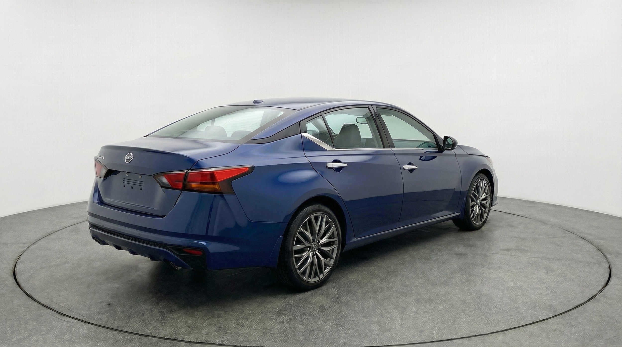 Thumbnail: 2025 Nissan Altima - 9