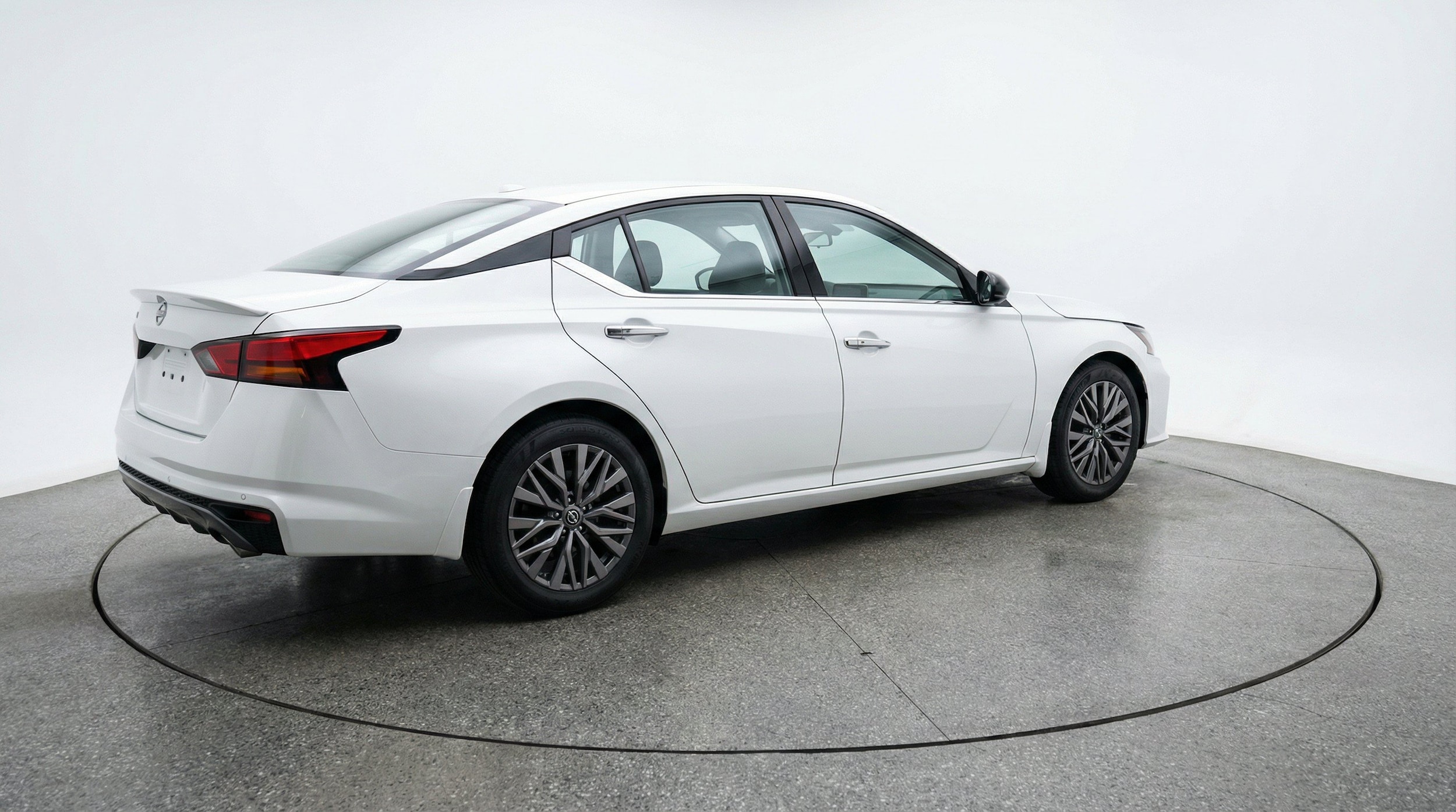 Thumbnail: 2025 Nissan Altima - 9