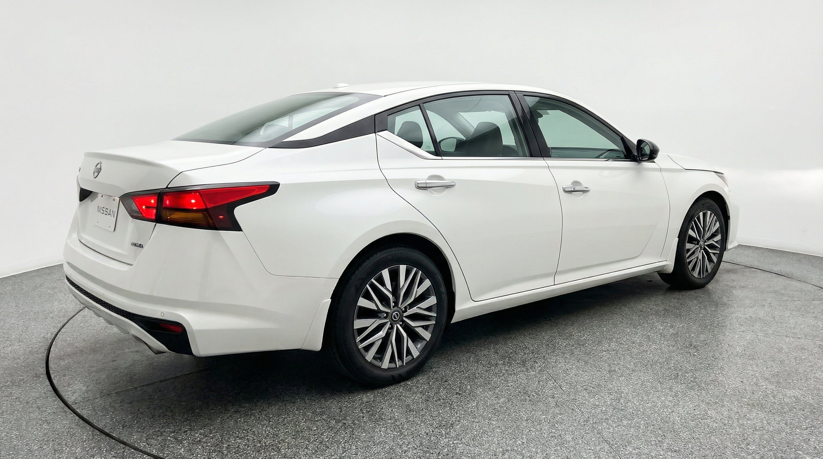 Thumbnail: 2025 Nissan Altima - 9