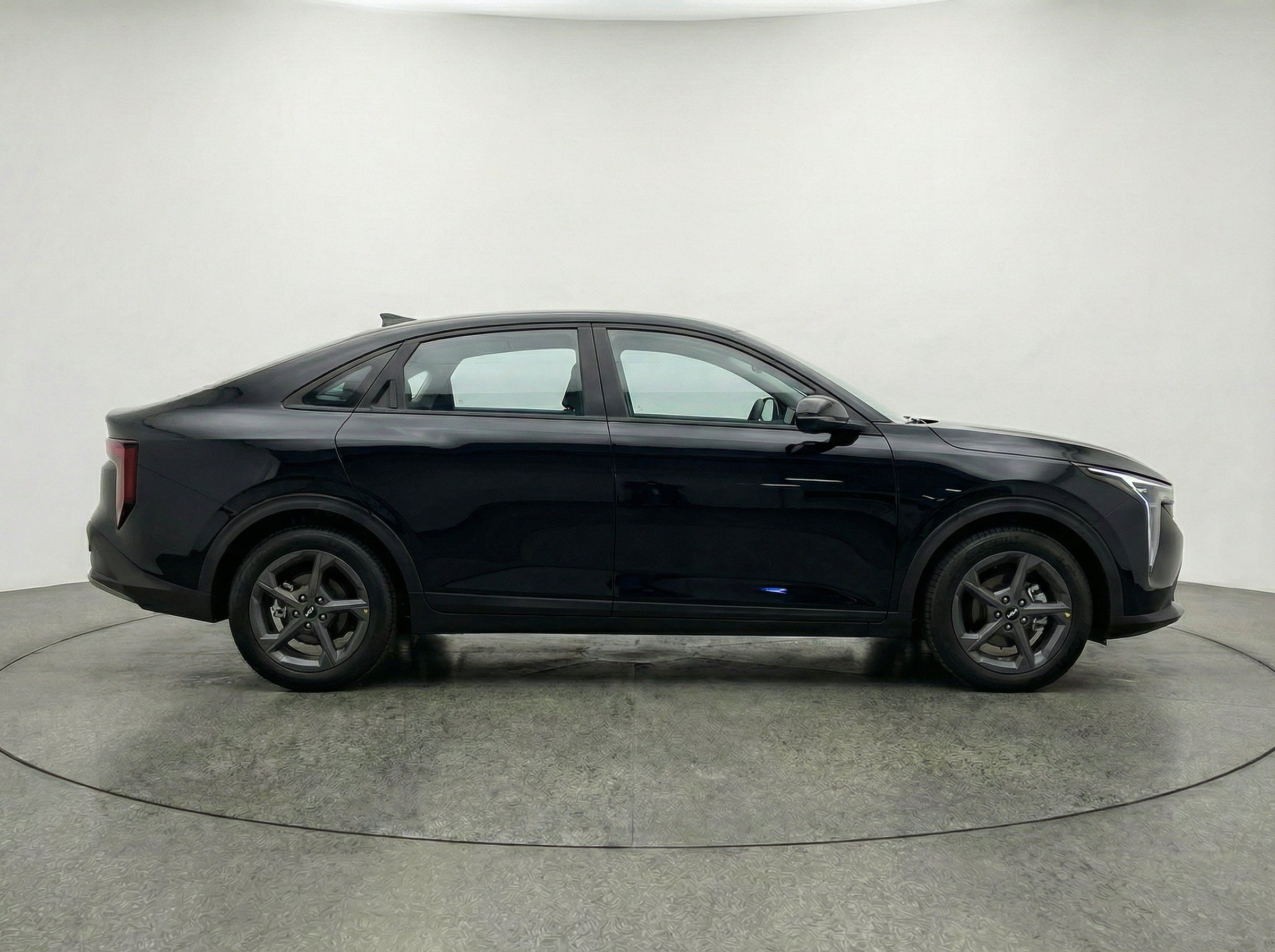 Thumbnail: 2025 Kia K4 - 10
