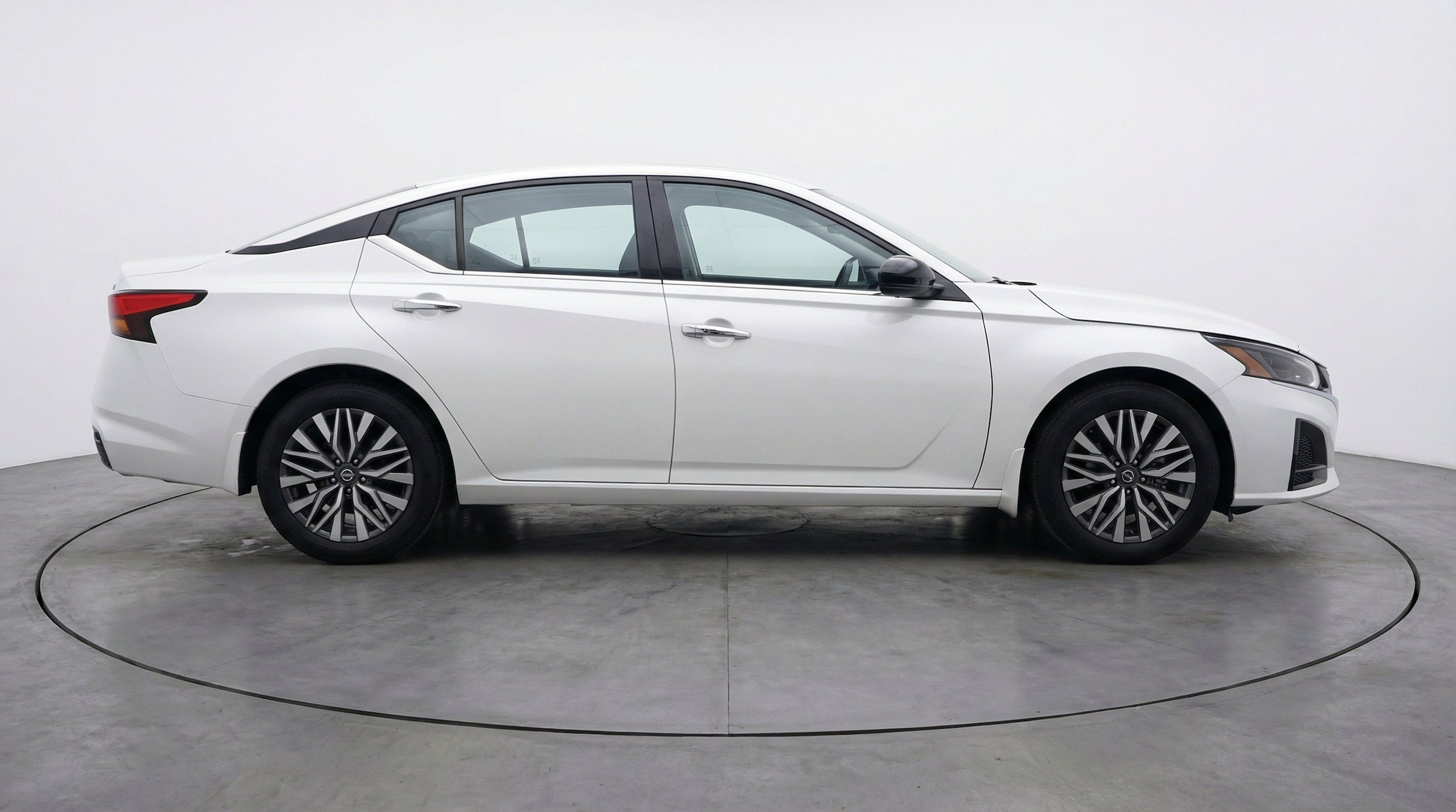 Thumbnail: 2025 Nissan Altima - 10