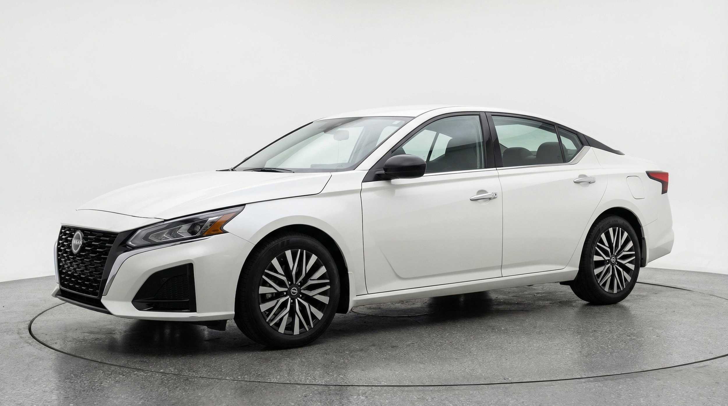 Thumbnail: 2025 Nissan Altima - 3