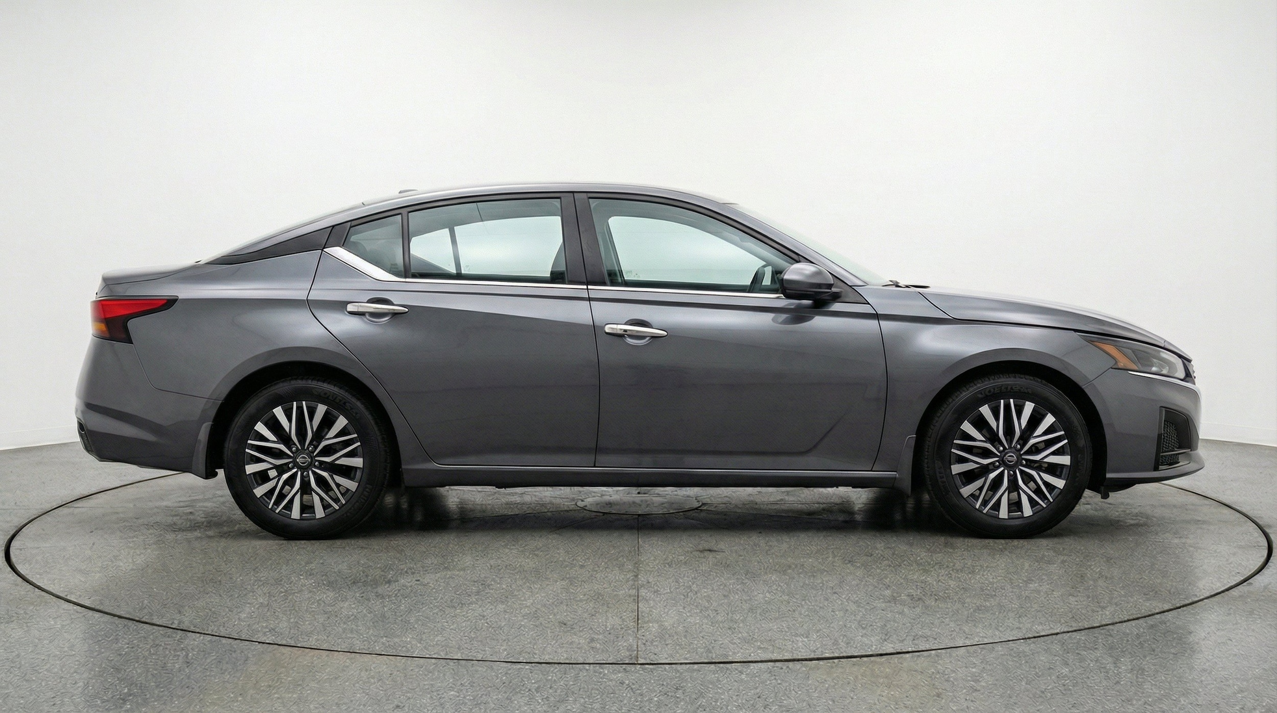 Thumbnail: 2025 Nissan Altima - 10