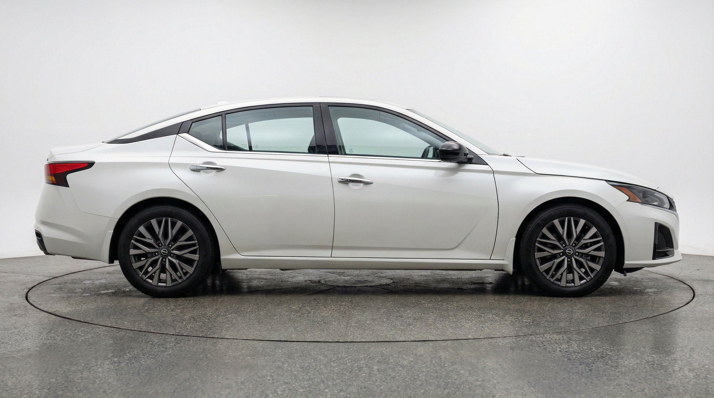 Thumbnail: 2025 Nissan Altima - 10