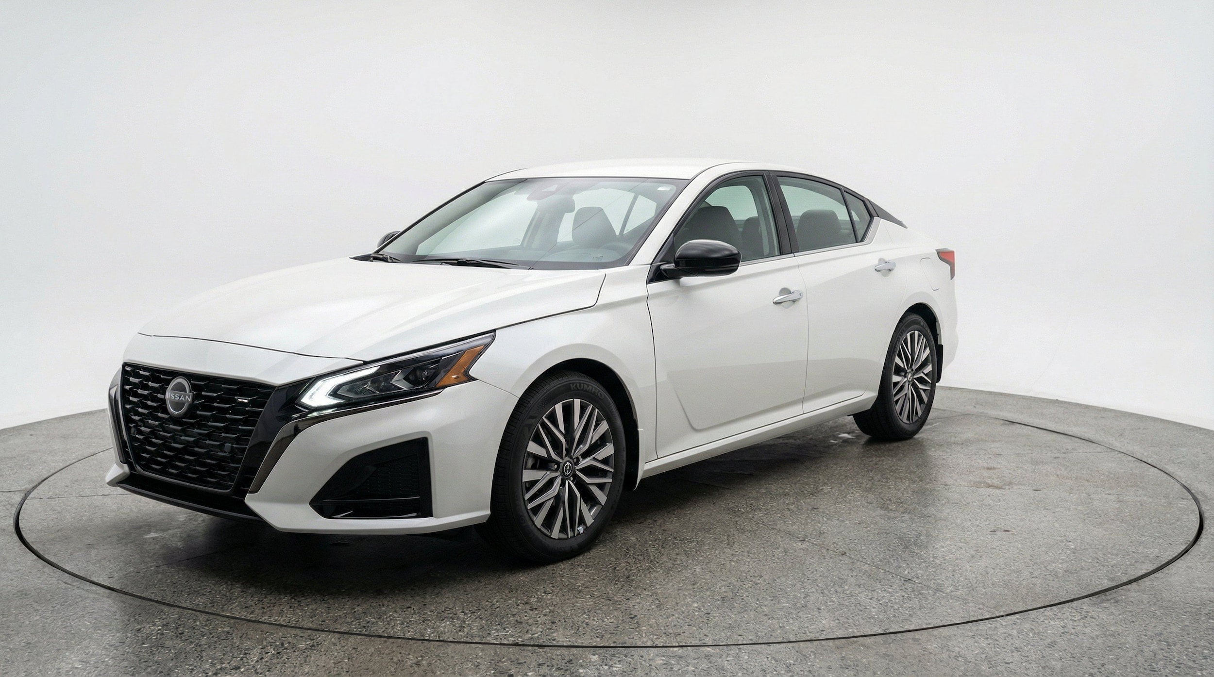 Thumbnail: 2025 Nissan Altima - 3