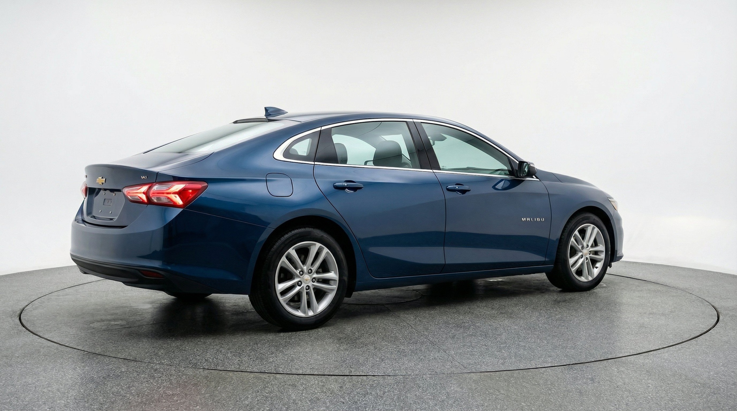 Thumbnail: 2024 Chevrolet Malibu - 9
