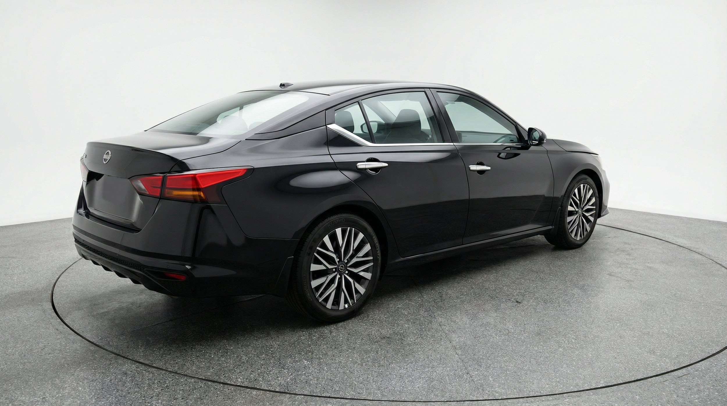 Thumbnail: 2025 Nissan Altima - 9