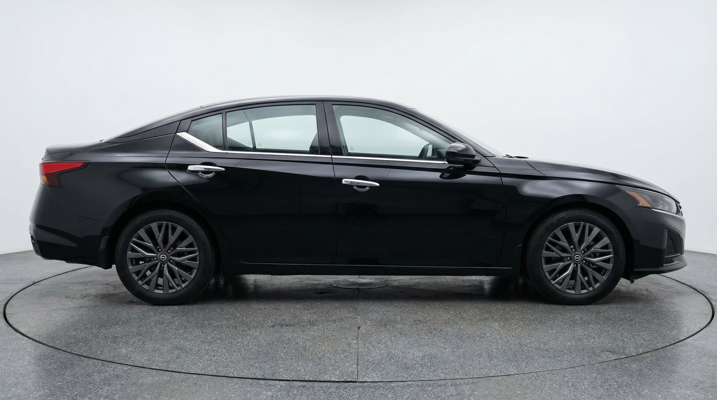Thumbnail: 2025 Nissan Altima - 10