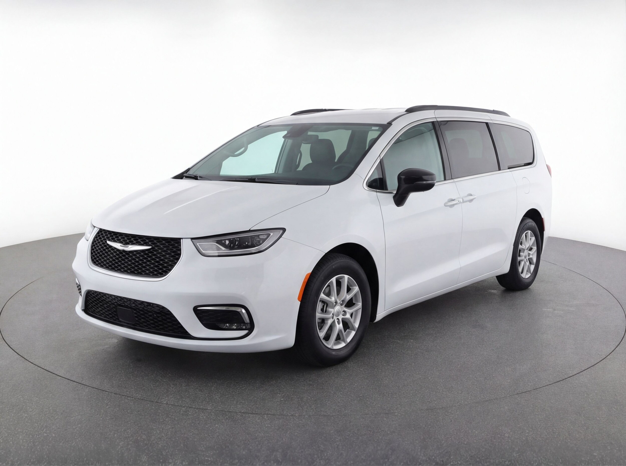 Thumbnail: 2024 Chrysler Pacifica - 3