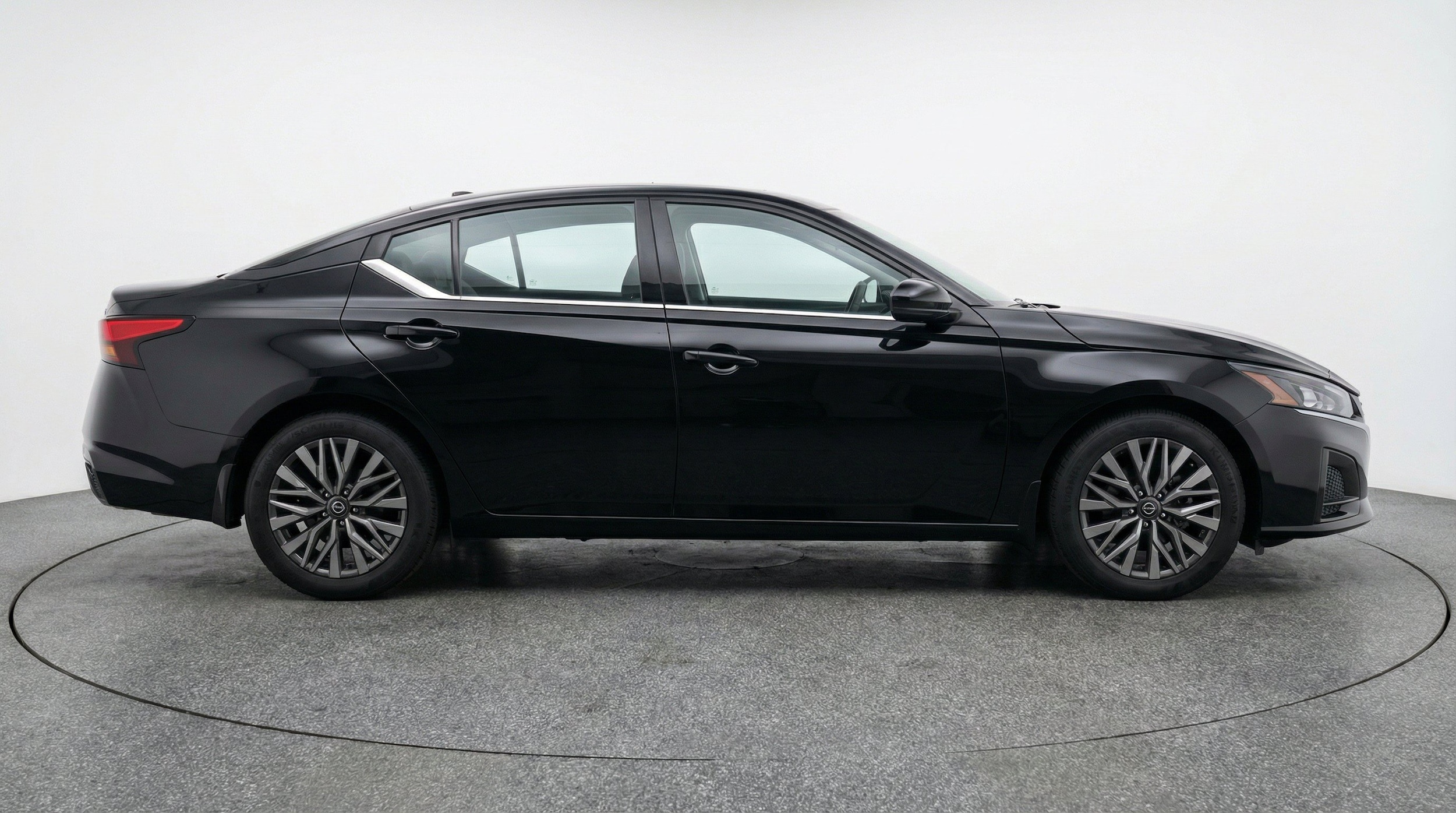 Thumbnail: 2025 Nissan Altima - 10